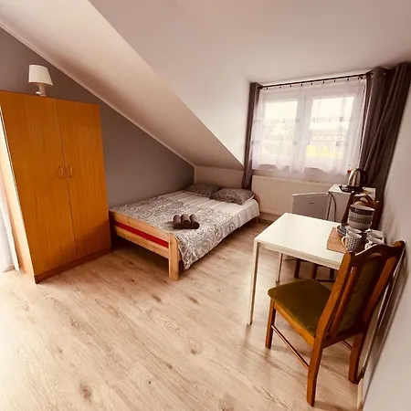 Ubytování v soukromí Delfin Wynajem Pokoi